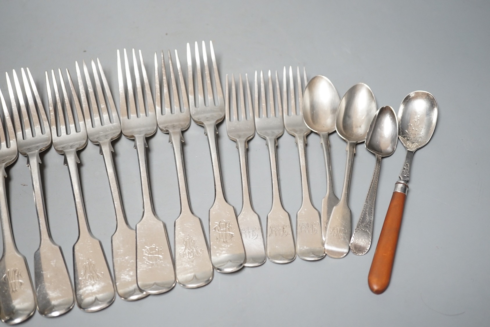 Seven items of assorted 19th century silver fiddle pattern flatware, various dates and makers and sundry other silver flatware